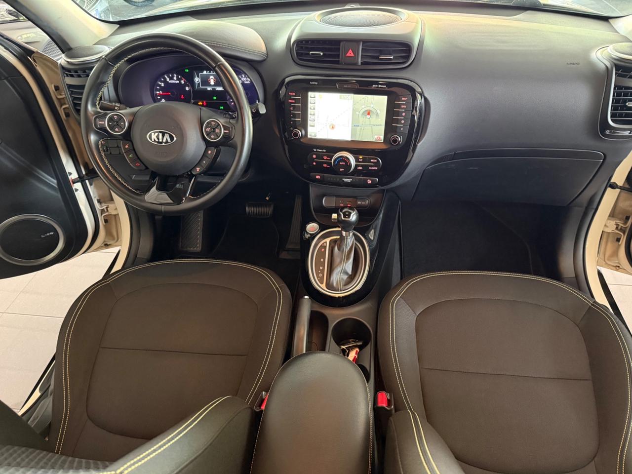 Kia Soul 1.6 crdi 16v Your 128cv AUTO ! NEOPATENTATI !!