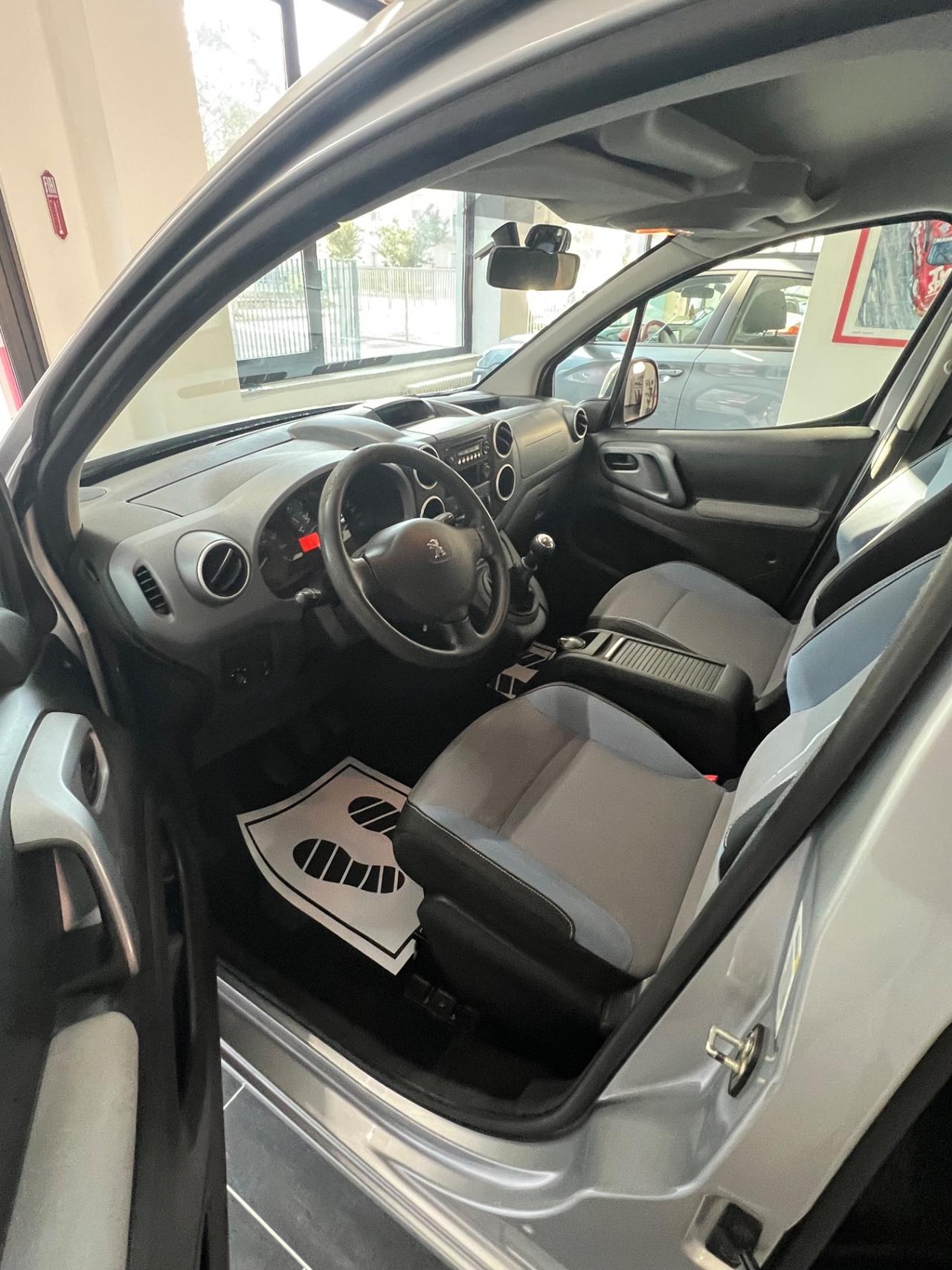 Peugeot Partner Tepee 1.6 HDi 92CV Outdoor