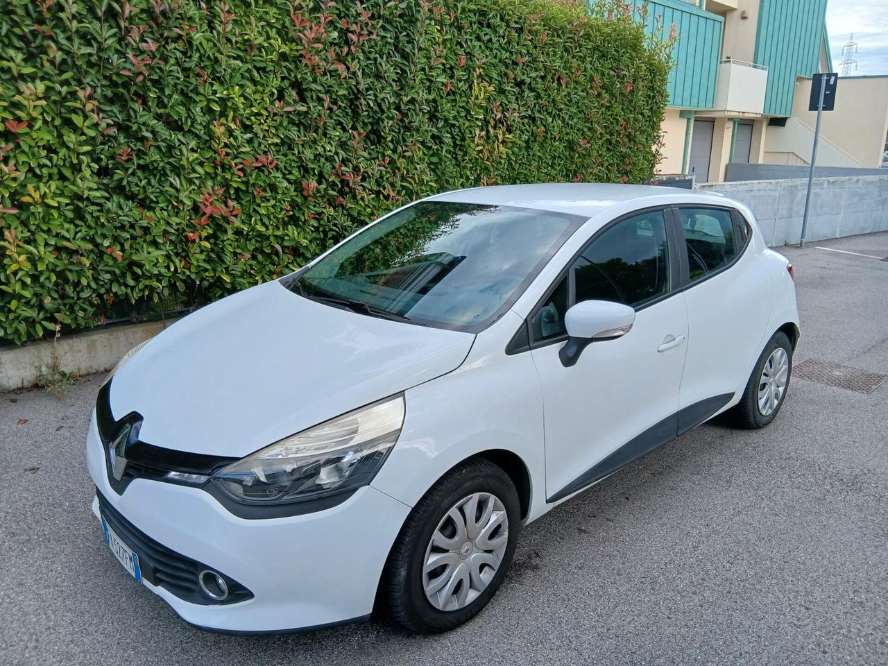 Renault Clio 1.5 dCi 8V 75CV 5 porte Wave tua a € 185 mese