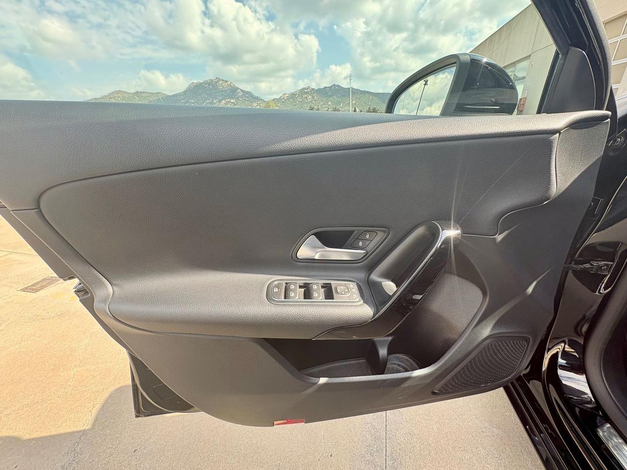 Mercedes-Benz A 180 D Sport Night Edition #10010