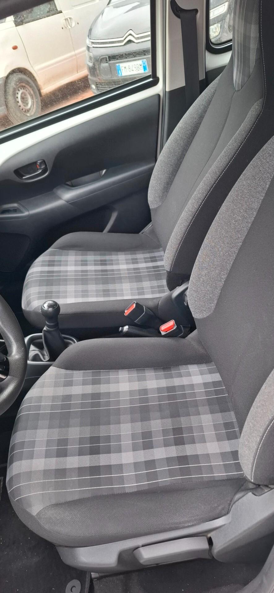 Peugeot 108 PureTech 82 5 porte Active