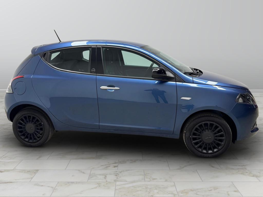 LANCIA Ypsilon III 2021 - Ypsilon 1.0 firefly hybrid Silver s&s 70c