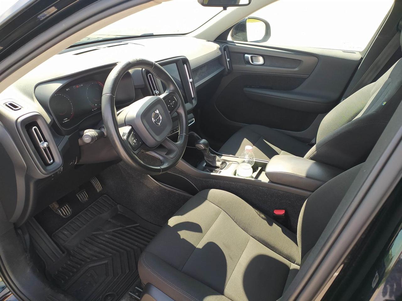 Volvo XC40 Momentum D3 #6463