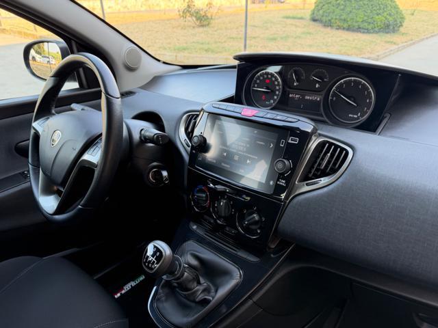 LANCIA Ypsilon GOLD+NAVI CARPLAY+SENSORI+LED