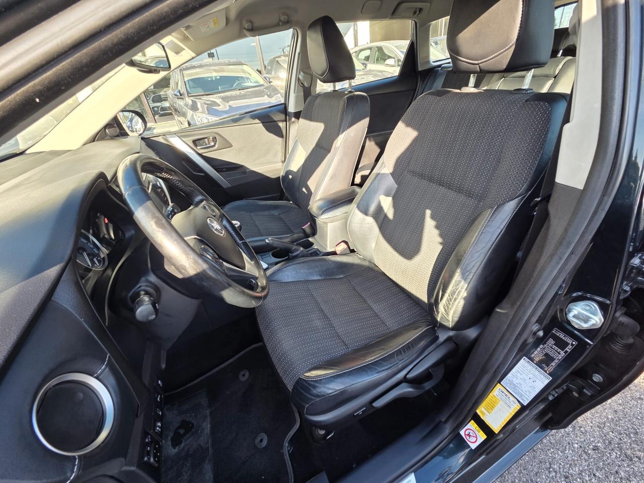 Toyota Auris 1.4 D-4D Lounge TOURING SPORT