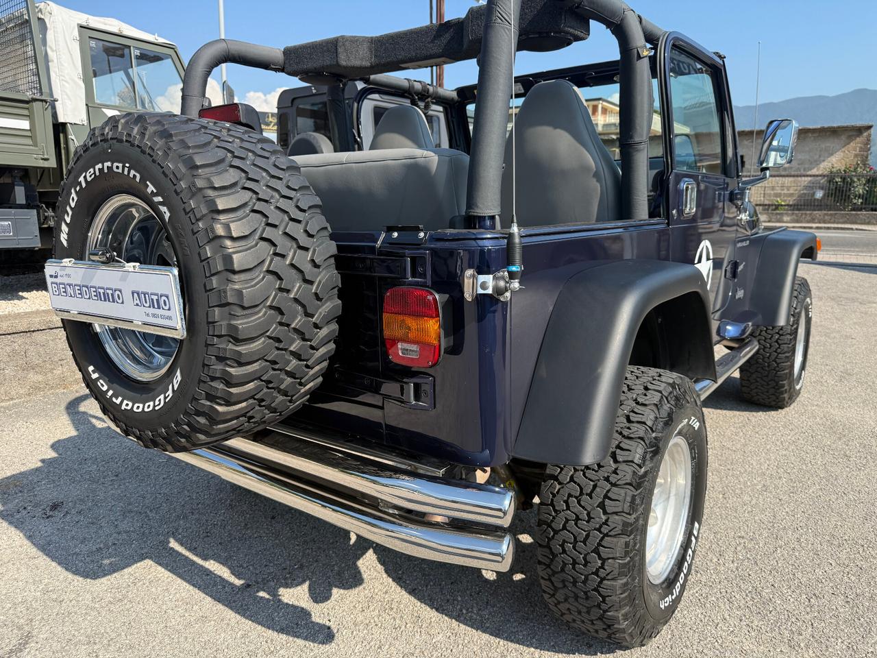 Jeep Wrangler 2.5 cat Soft top (EU)