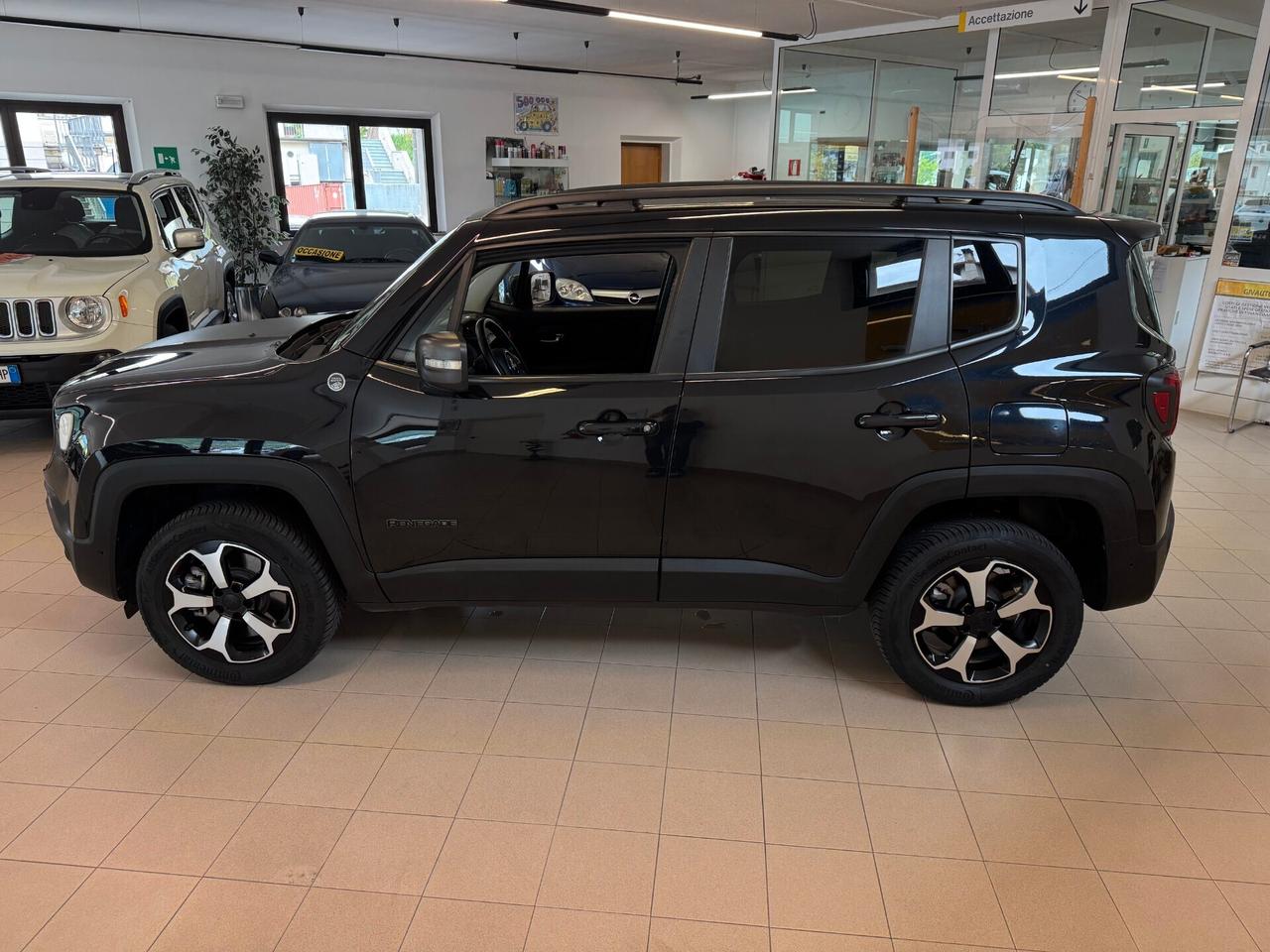 JEEP RENEGADE 4XE TRAILHAWK HYBRID PLUG-IN