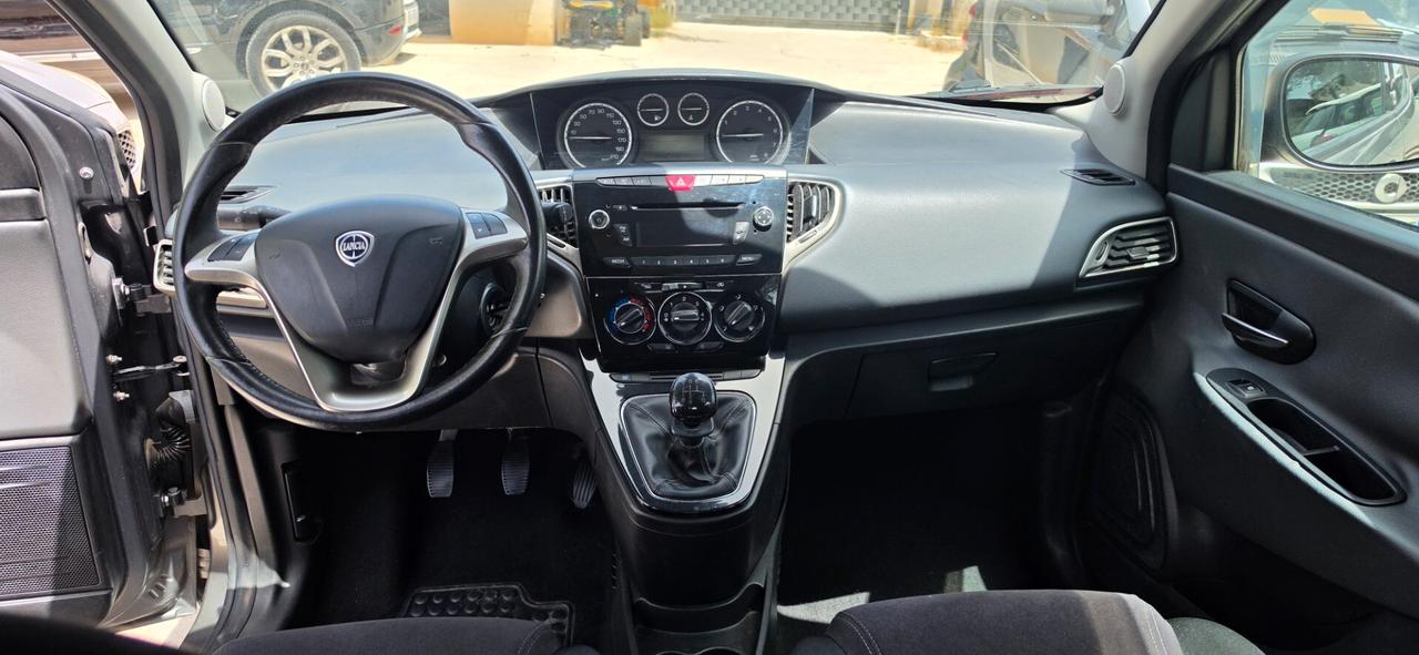 Lancia Ypsilon YPSISILON 0.9 TWINAIR ECOCHIC GOLD