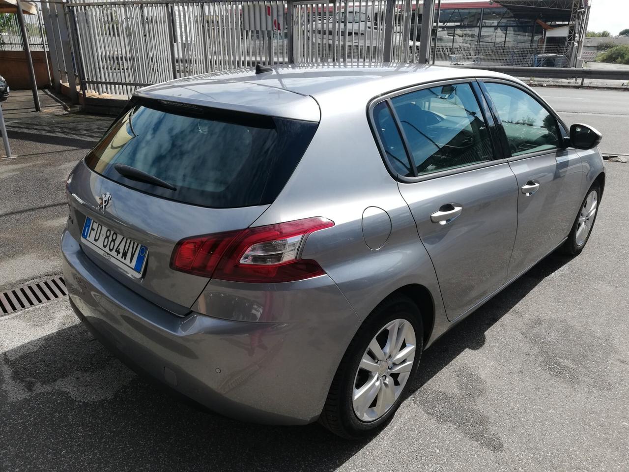 Peugeot 308 BlueHDi 120 S&S Allure