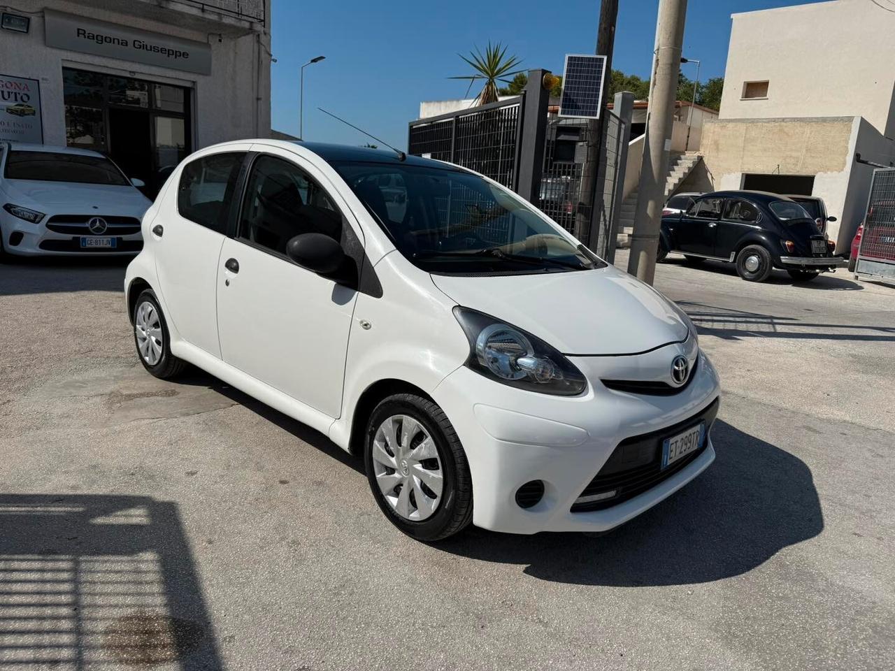Toyota Aygo 1.0 12V VVT-i 5 porte Active Connect