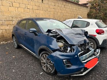 Ford Puma incidentata sinistrata 2022 Titanium X
