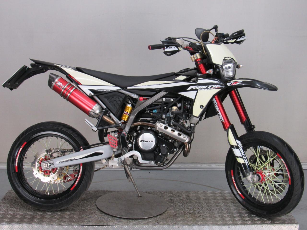 Fantic Motor Motard 125 COMPETITION 11 KW PATENTE A1 E B