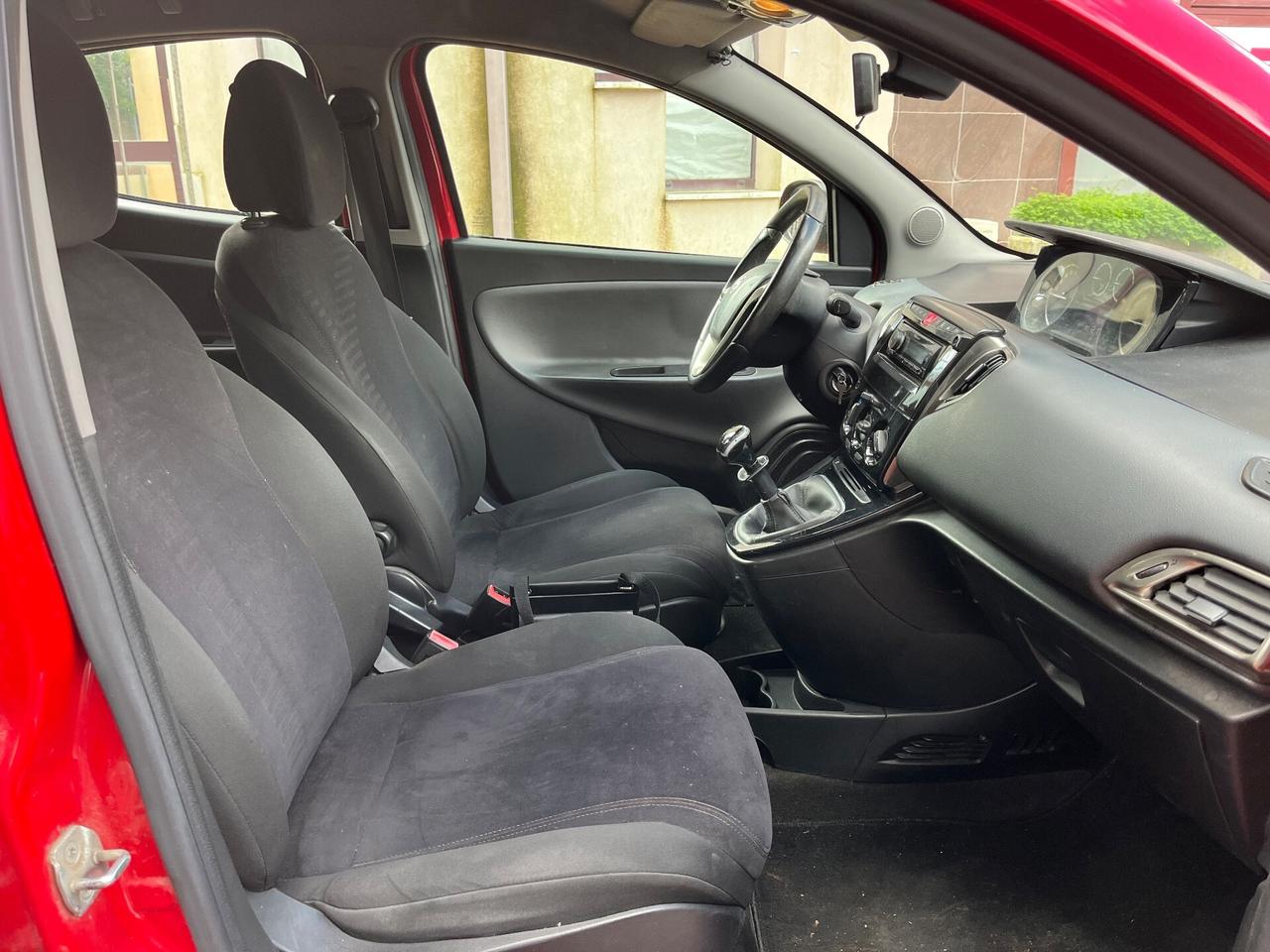 Lancia Ypsilon 1.2 - 2015