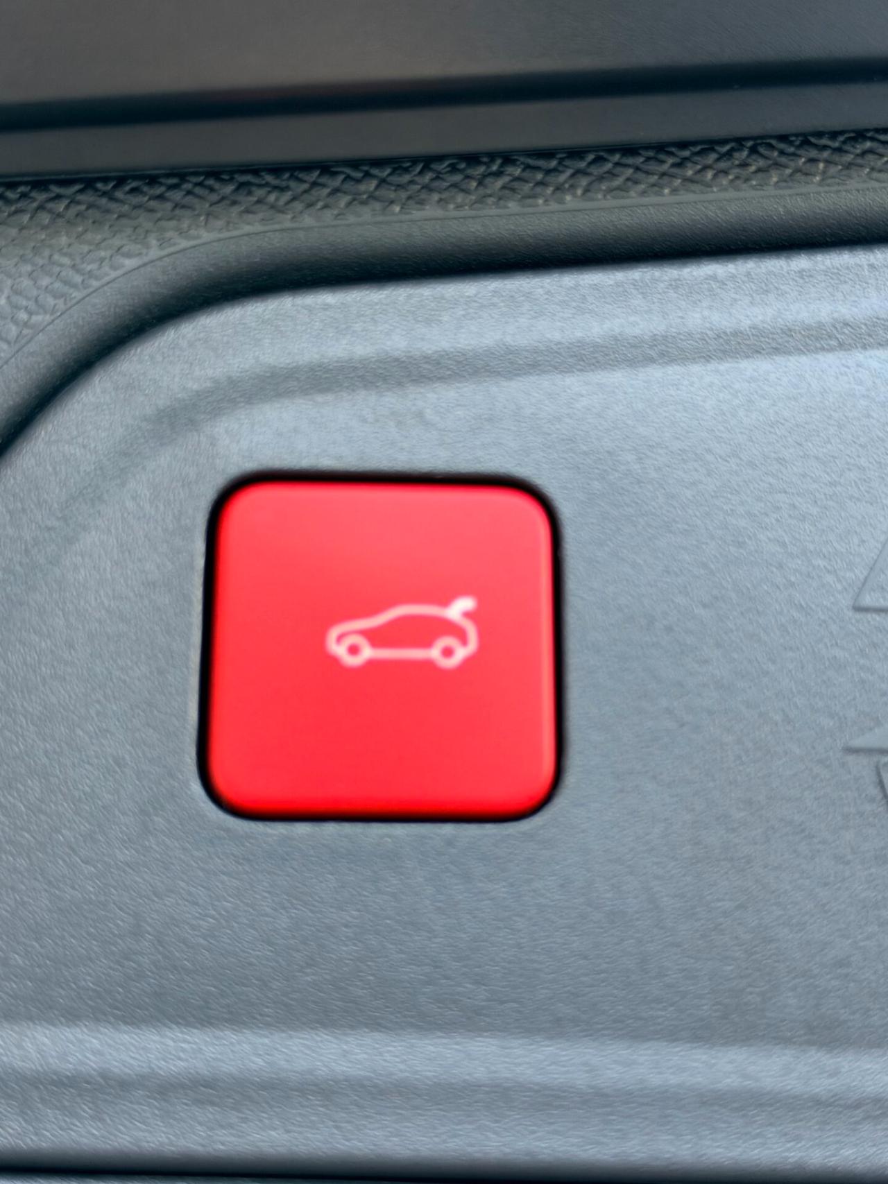 Peugeot 3008 1.5 bluehdi GT S con TETTO APRIBILE,VIRTUAL COCKPIT,APPLE CARPLAY,TELECAMERA 360,INTERNI ALCANTARA/P