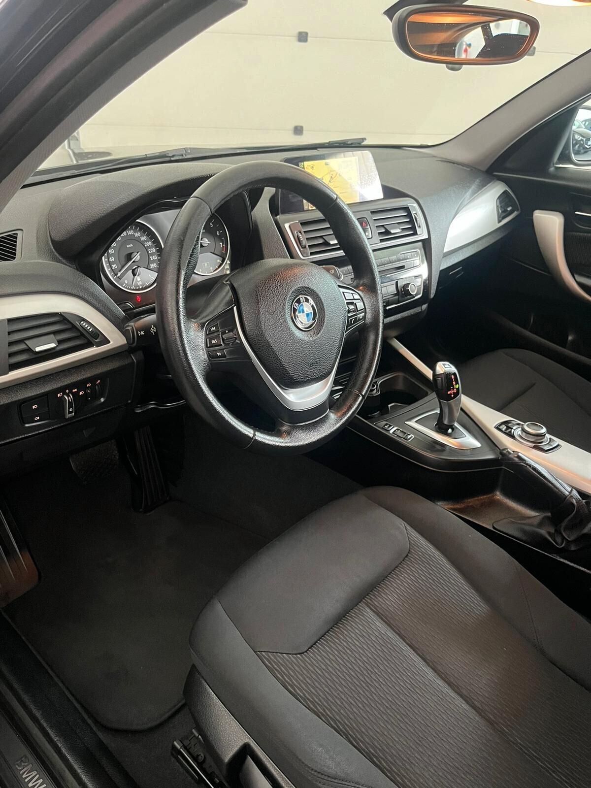 Bmw 120 120i 5p. Advantage