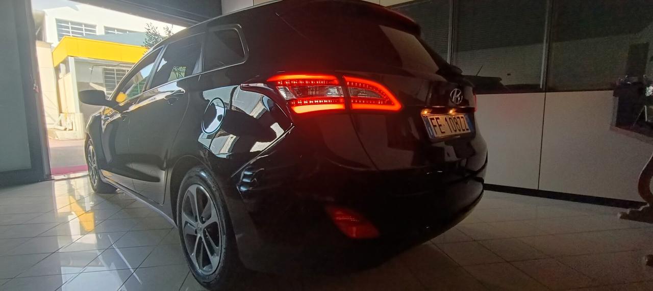 Hyundai i30 Wagon 1.6 CRDi SOLO 120MILA KM PREZZO SOTTO COSTO