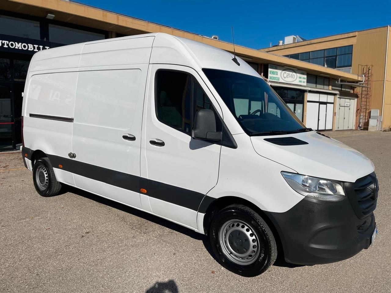 Mercedes Benz Seleziona Sprinter 33 311 CDI FWD TA Furgone L2H2