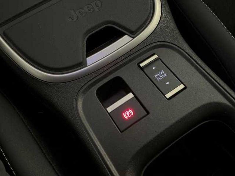 Jeep Avenger 2022 1.2 turbo e-hybrid mhev Altitude fwd 110cv edct6