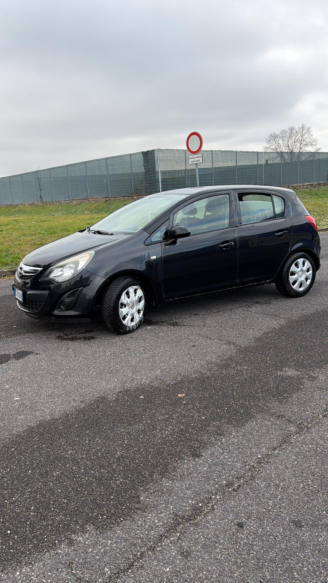 Opel Corsa 1.2 5 porte