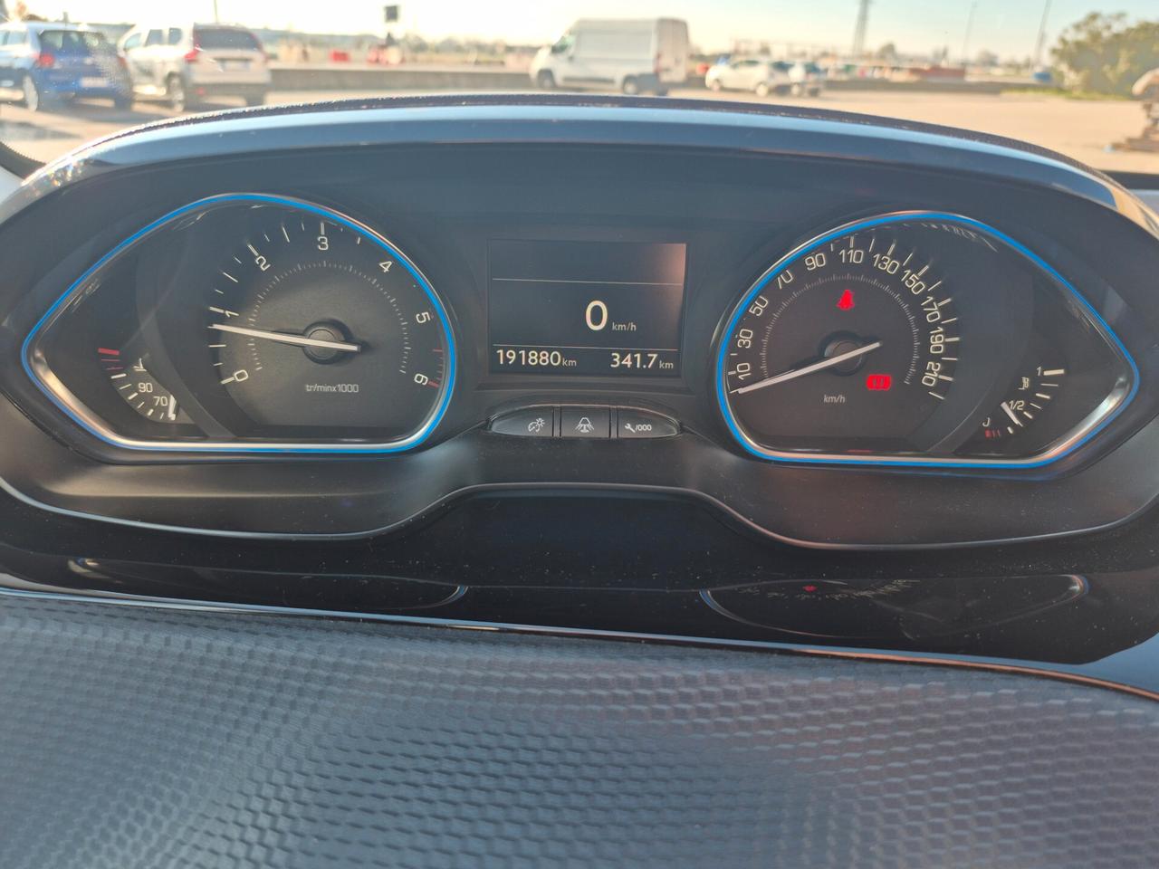 Peugeot 2008 BlueHDi 100 S&S Allure