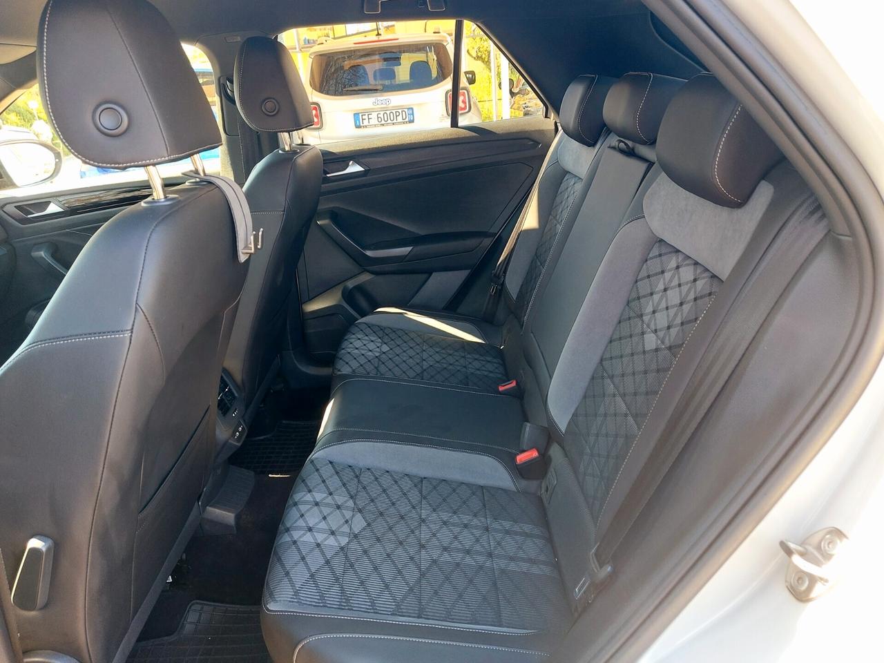 Volkswagen T-Roc 2.0 TDI R-Line 4m. 150CV DSG-2022