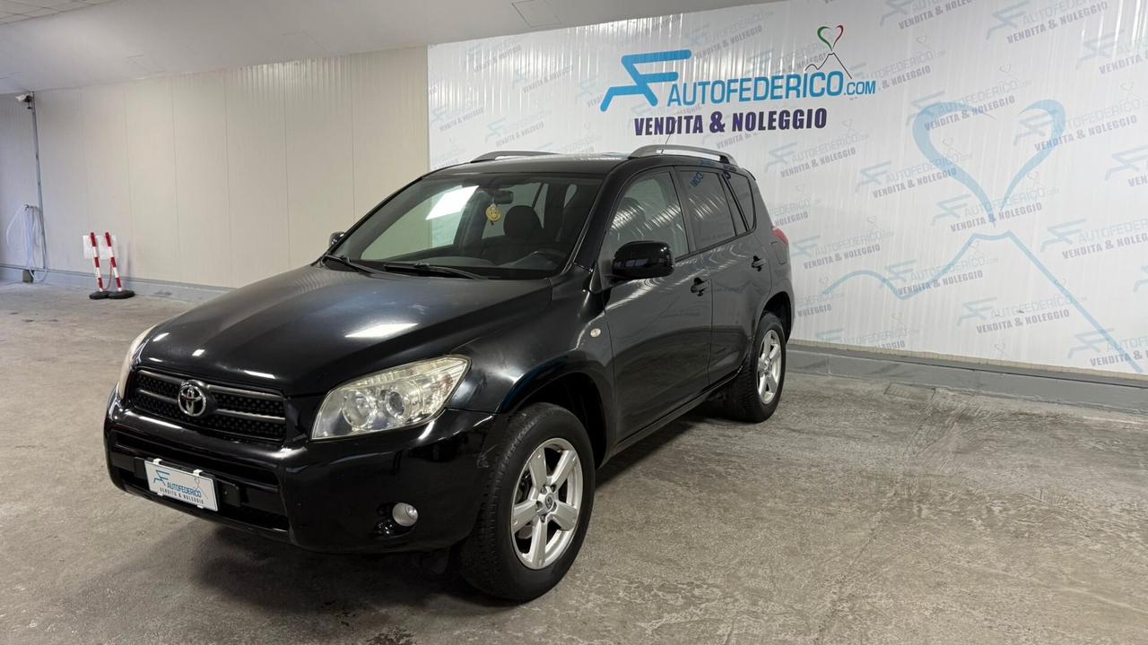 Toyota RAV4 4x4 2.2 D-4D 136cv Luxury