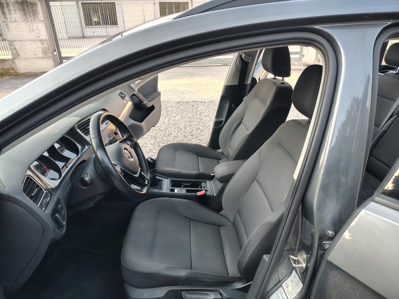Volkswagen Golf Variant 1.0 TSI 110 CV 5p. Trendline BlueMotion