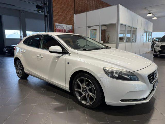 VOLVO V40 D2 1.6 Volvo Ocean Race BT - PELLE - 17