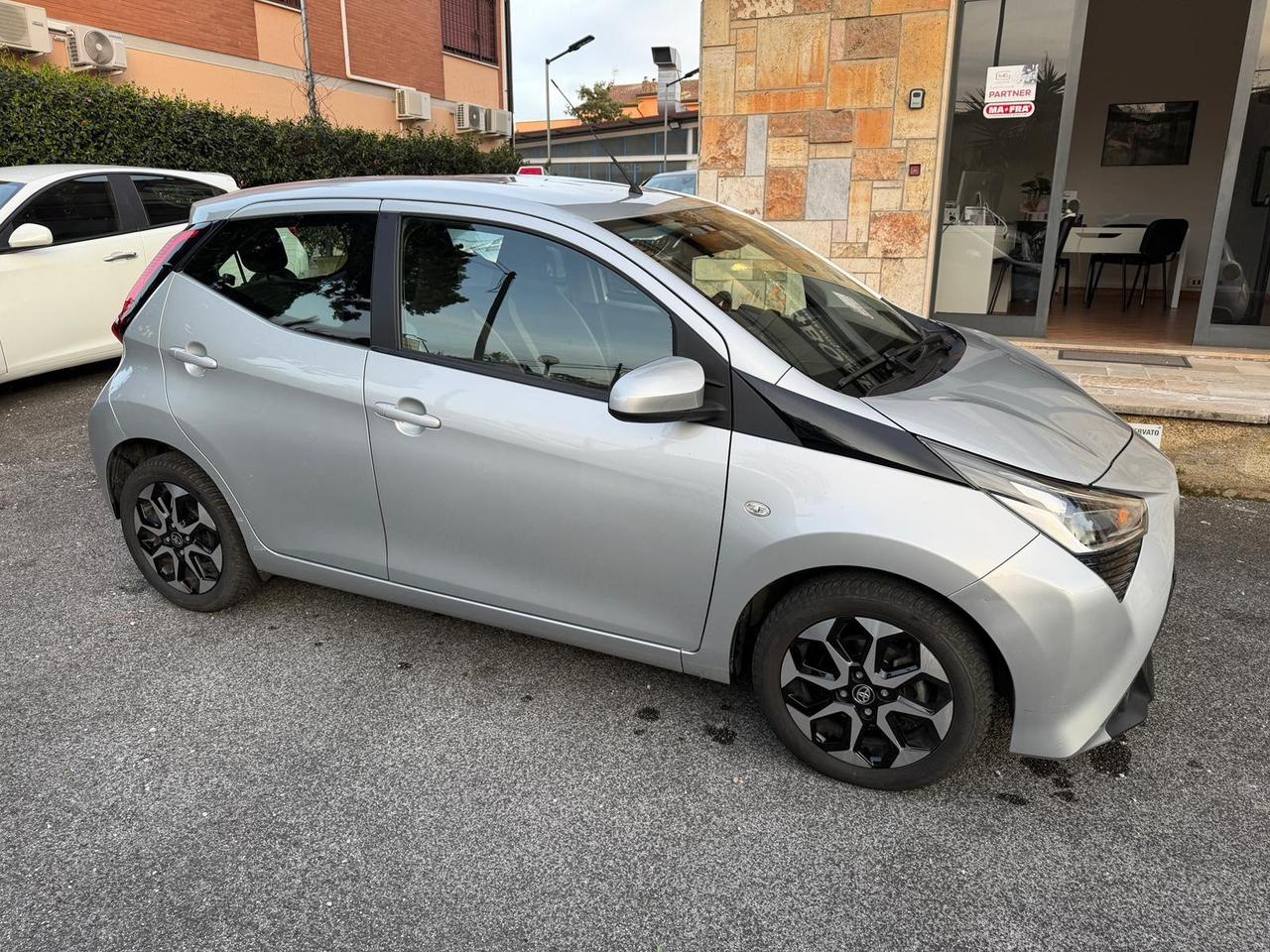 Toyota Aygo 1.0 *FULL OPTIONAL* *Cerchi in lega*