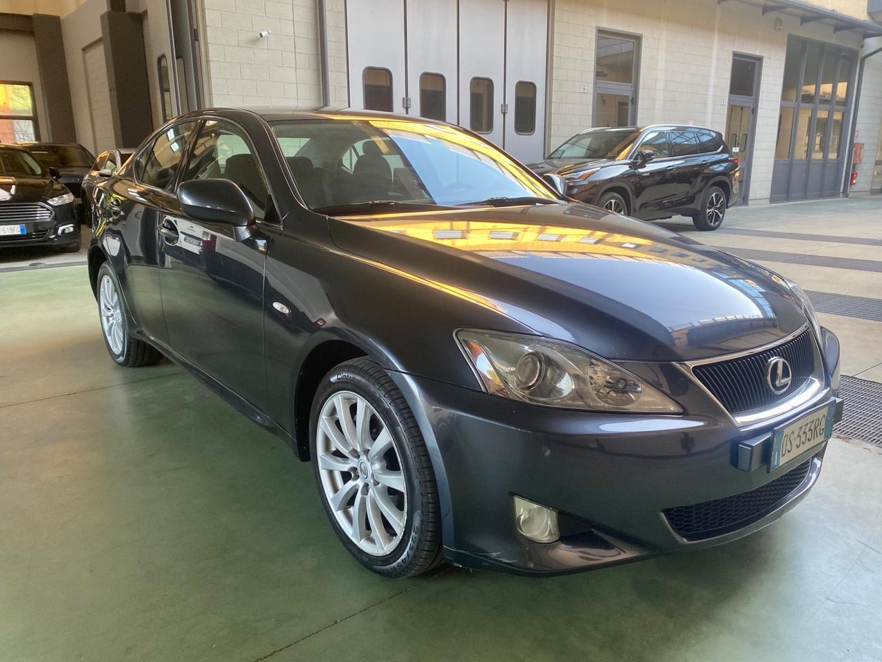 Lexus IS 220d IS 220d MC Luxury