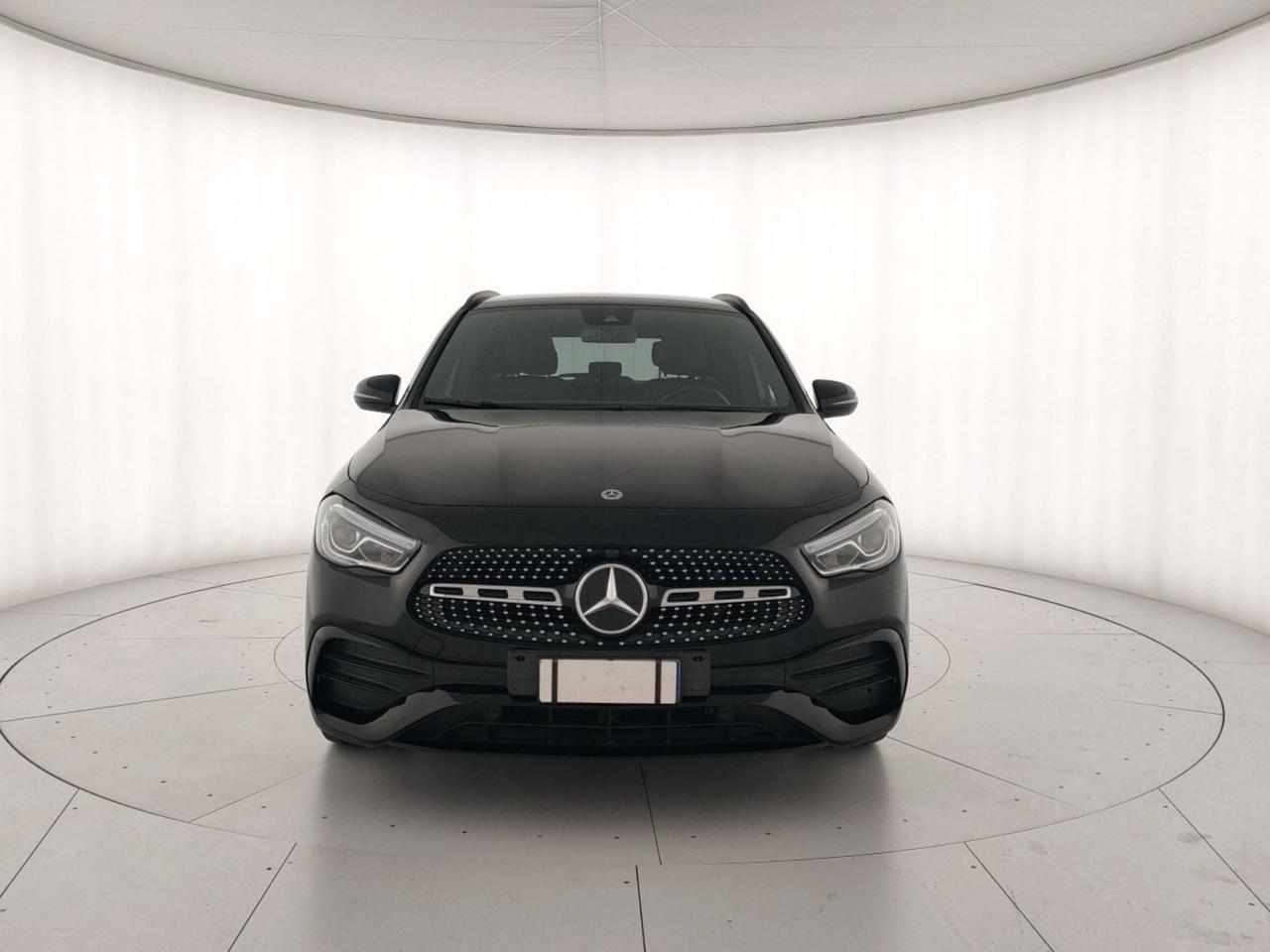 Mercedes-Benz GLA 200 d premium auto