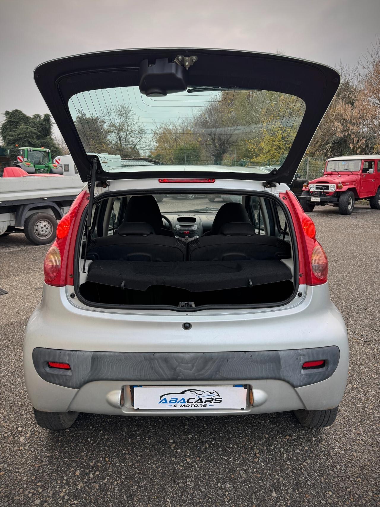 Peugeot 107 1.0 50kW 5P Benz Allure