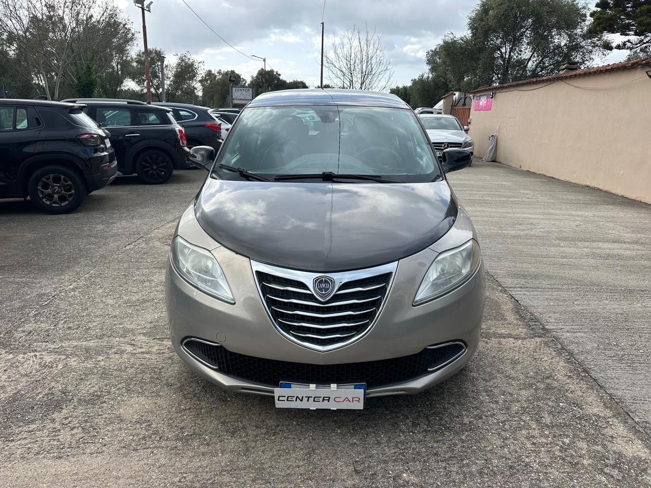 Lancia Ypsilon 1.2 69 CV 5 porte GPL Ecochic Platinum