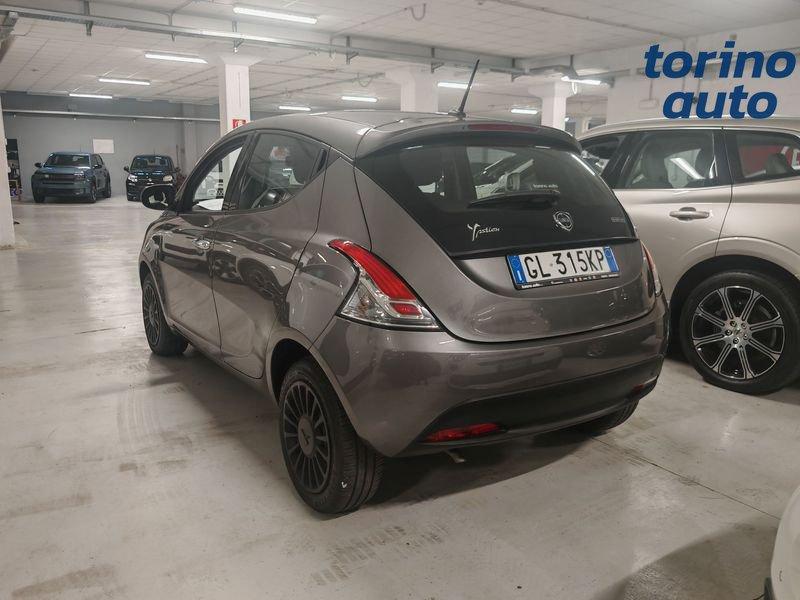 Lancia Ypsilon Ypsilon 1.0 FireFly 5 porte S&S Hybrid Ecochic Silver
