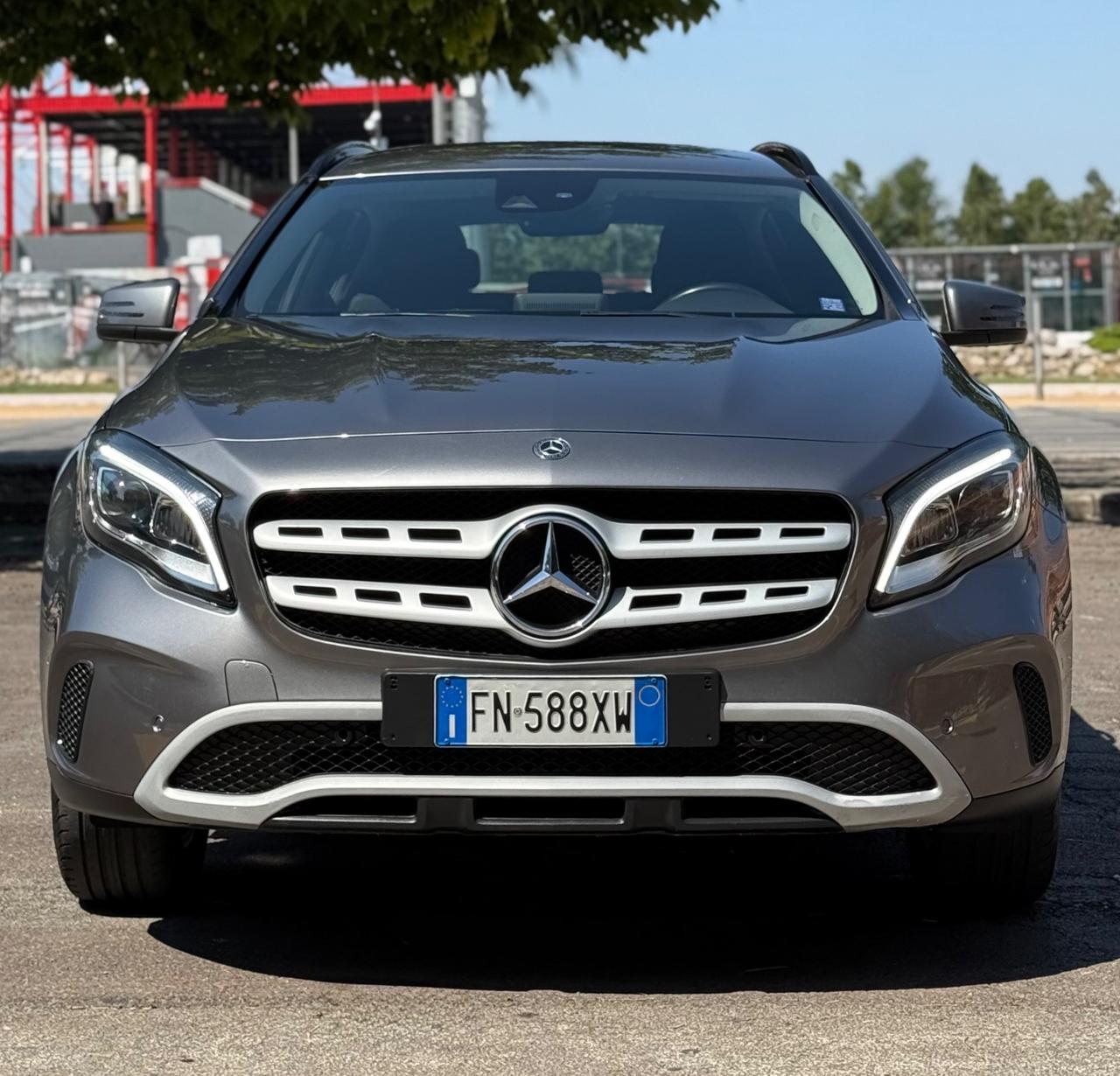 Mercedes GLA 180d Sport FARI LED-TELECAMERA