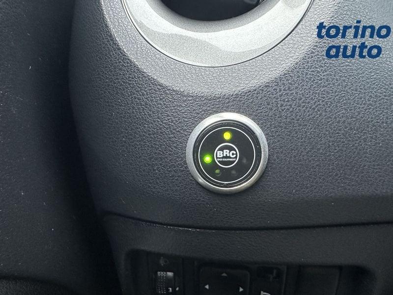 Nissan Juke 1.6 GPL Acenta