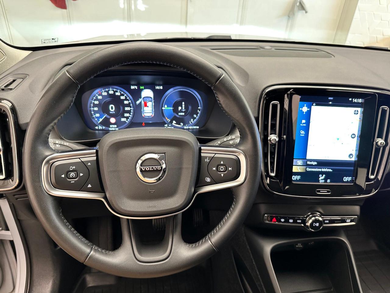 Volvo XC40 1.5 t4 RECHARGE PHEV MOMENTUM