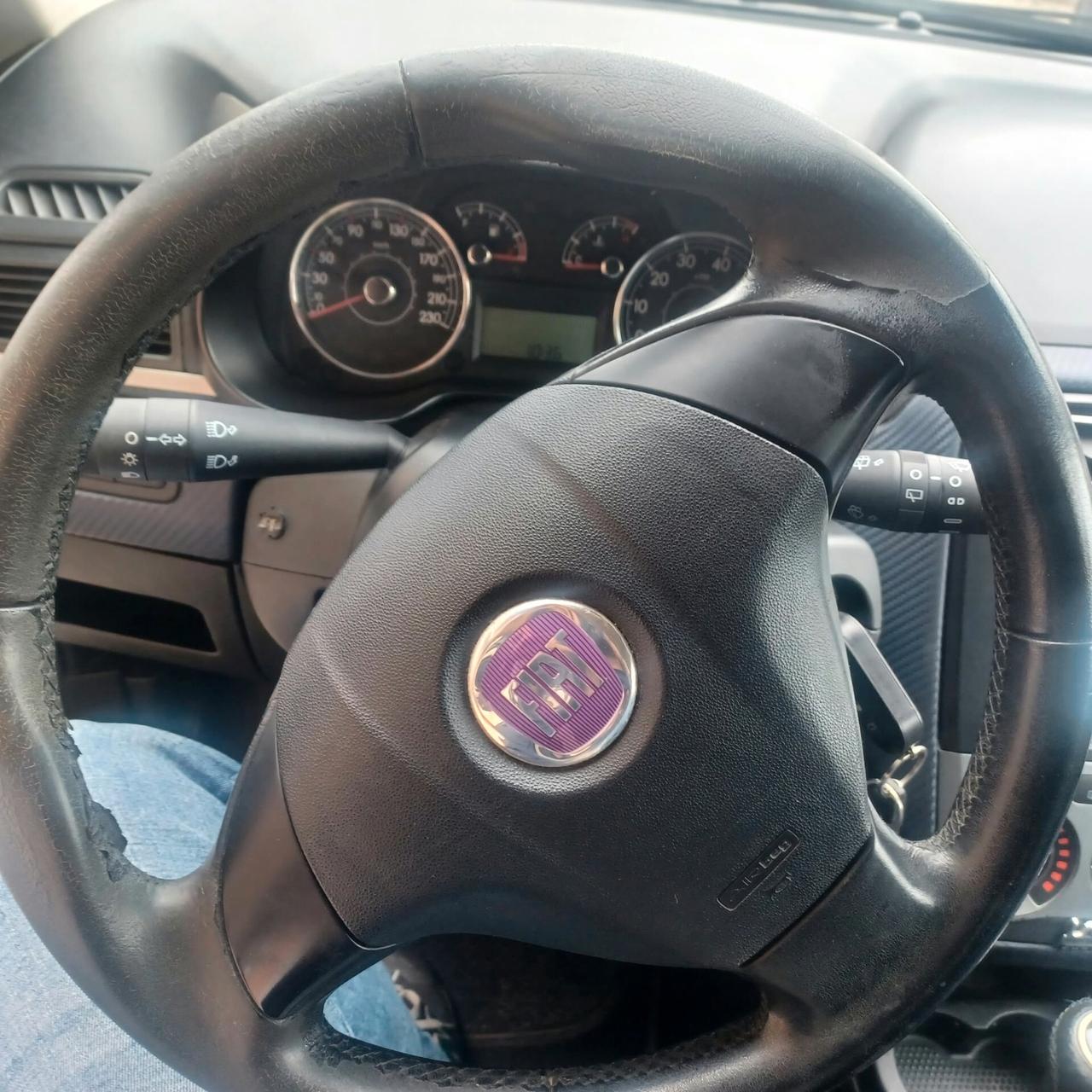 NEOPATENTATI BUONO STATO G. PUNTO 1.3 MJTD