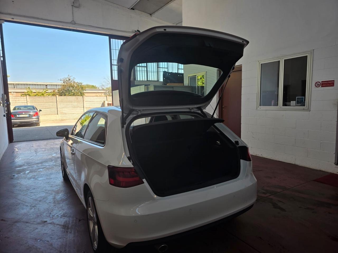 Audi A3 1.6 TDI clean diesel Ambition