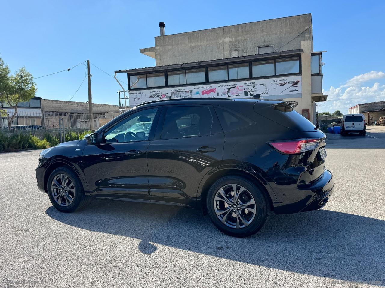 FORD Kuga 1.5 EcoBl. 120 CV aut.2WD ST-L.Des.