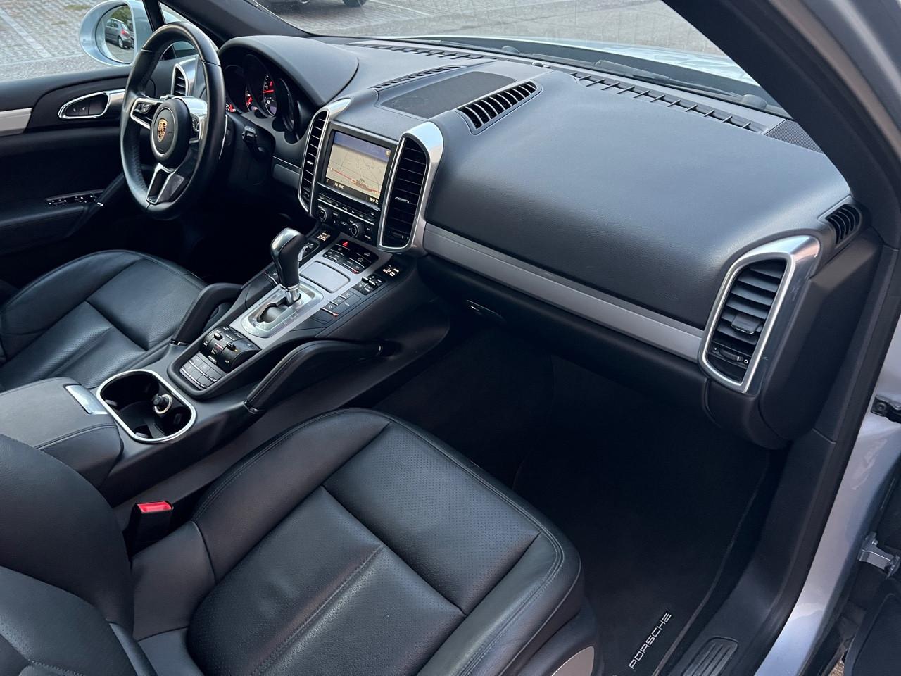 Porsche Cayenne 3.0 tiptronic