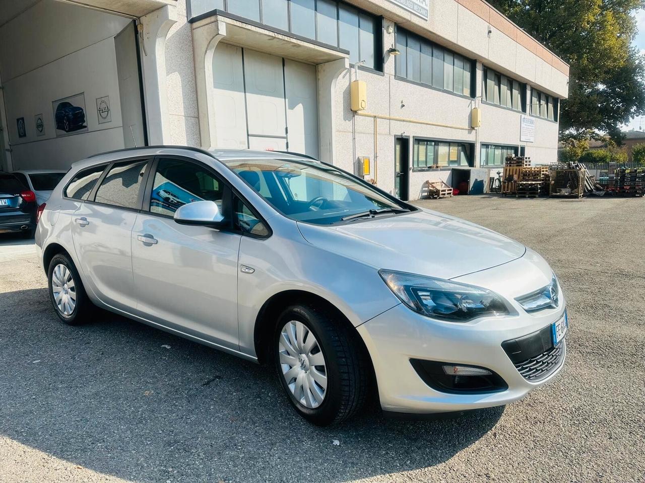 Opel Astra 1.4 Turbo 140CV Sports Tourer GPL Tech Cosmo