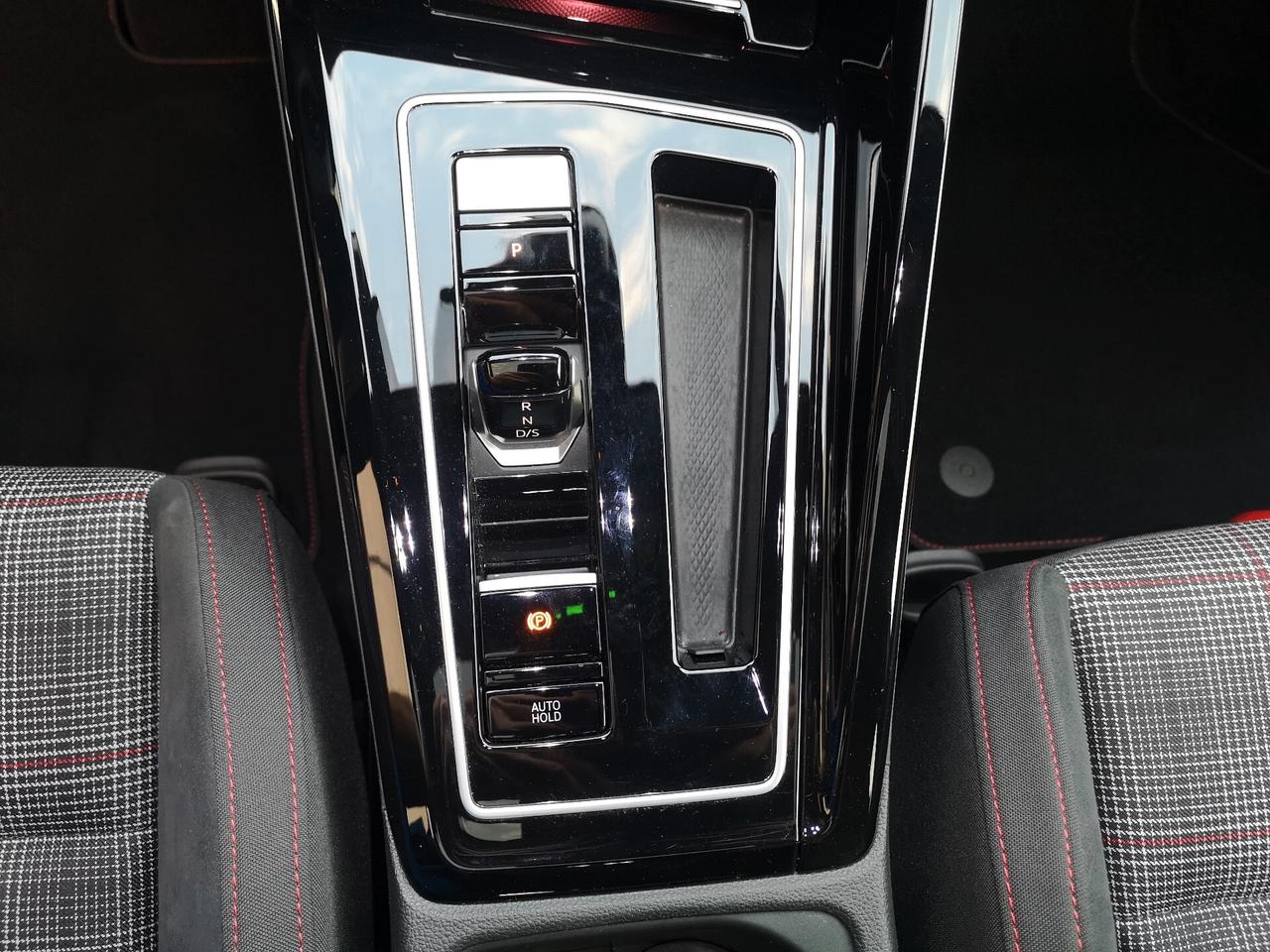 Volkswagen Golf GTI 2.0 TSI DSG - TETTO MATRIX CERCHI 19'