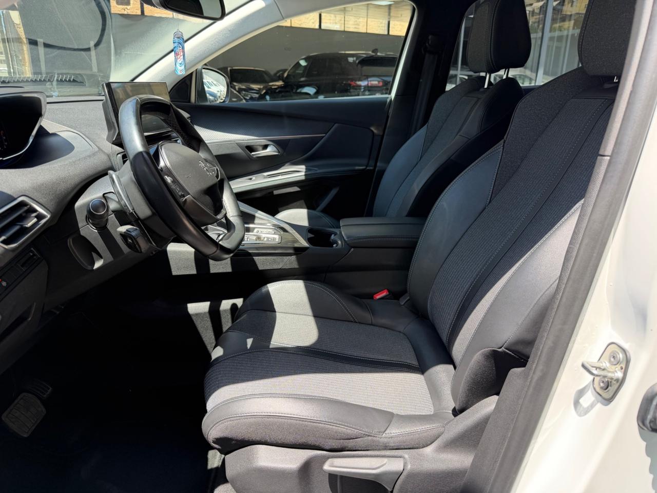 Peugeot 3008 BlueHDi 130 S&S EAT8 Allure 2022