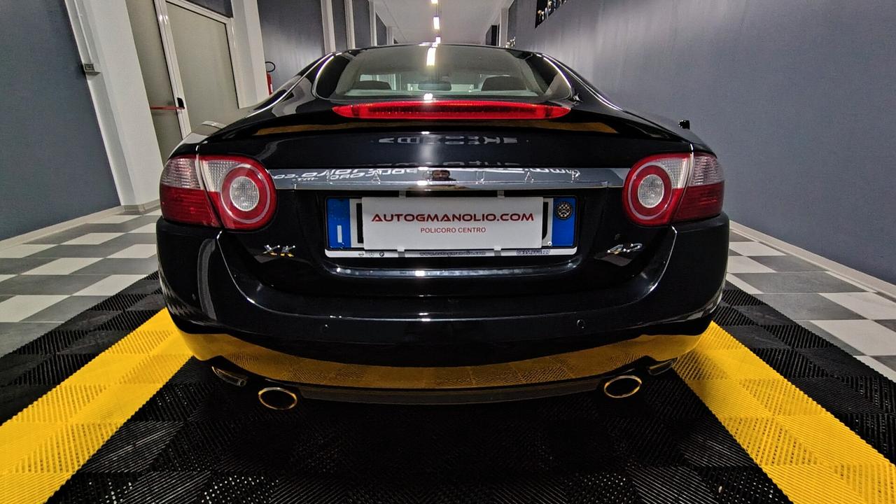 Jaguar XK 4.2 V8 Coupé