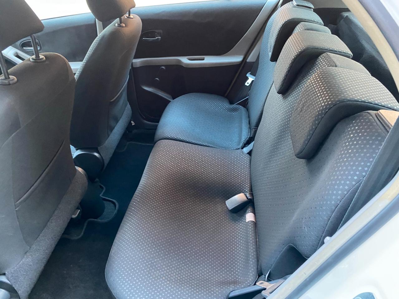 Toyota Yaris 1.0 5 Porte Sol