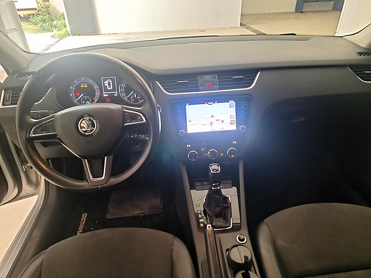 Skoda Octavia 1.5 DSG Wagon Style G-Tec - 1081