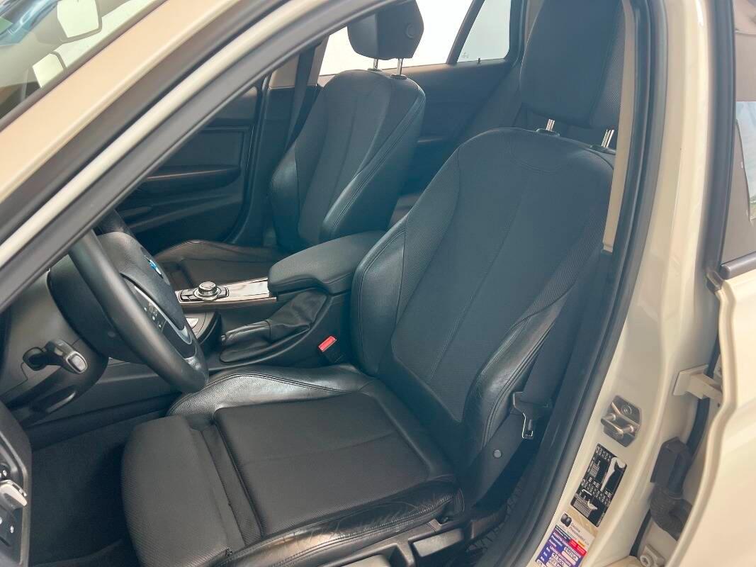 BMW Serie 3 Touring 318d Modern