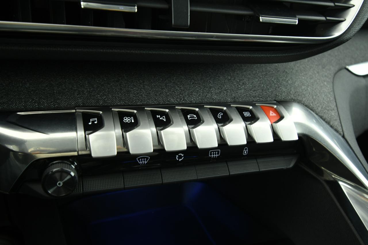 PEUGEOT 5008 1.5 bluehdi Allure Pack s&s 130cv eat8 7P.TI CAMERA+APP CONNECT