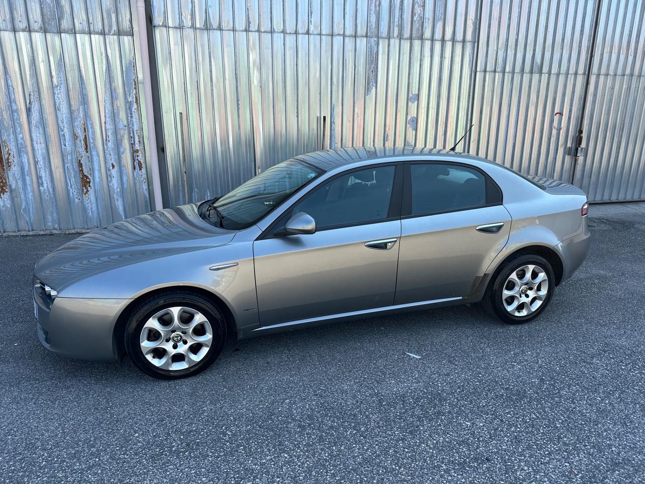 Alfa Romeo 159 1.9 JTDm Distinctive BERLINA 120 MILA km